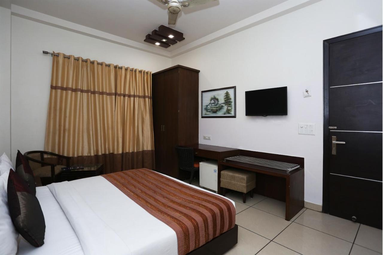 Capital O 1391 Hotel Pushpa Vilas Ghaziabad Esterno foto