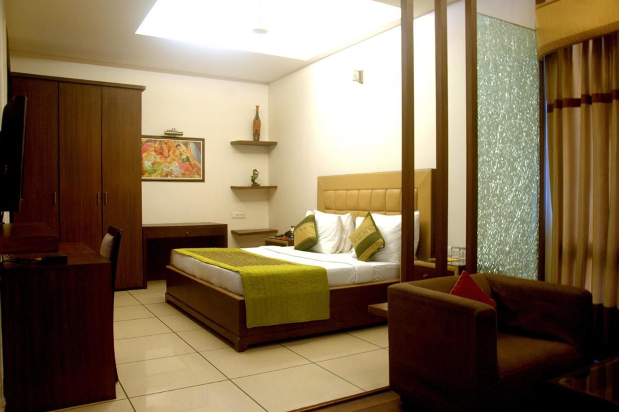 Capital O 1391 Hotel Pushpa Vilas Ghaziabad Esterno foto