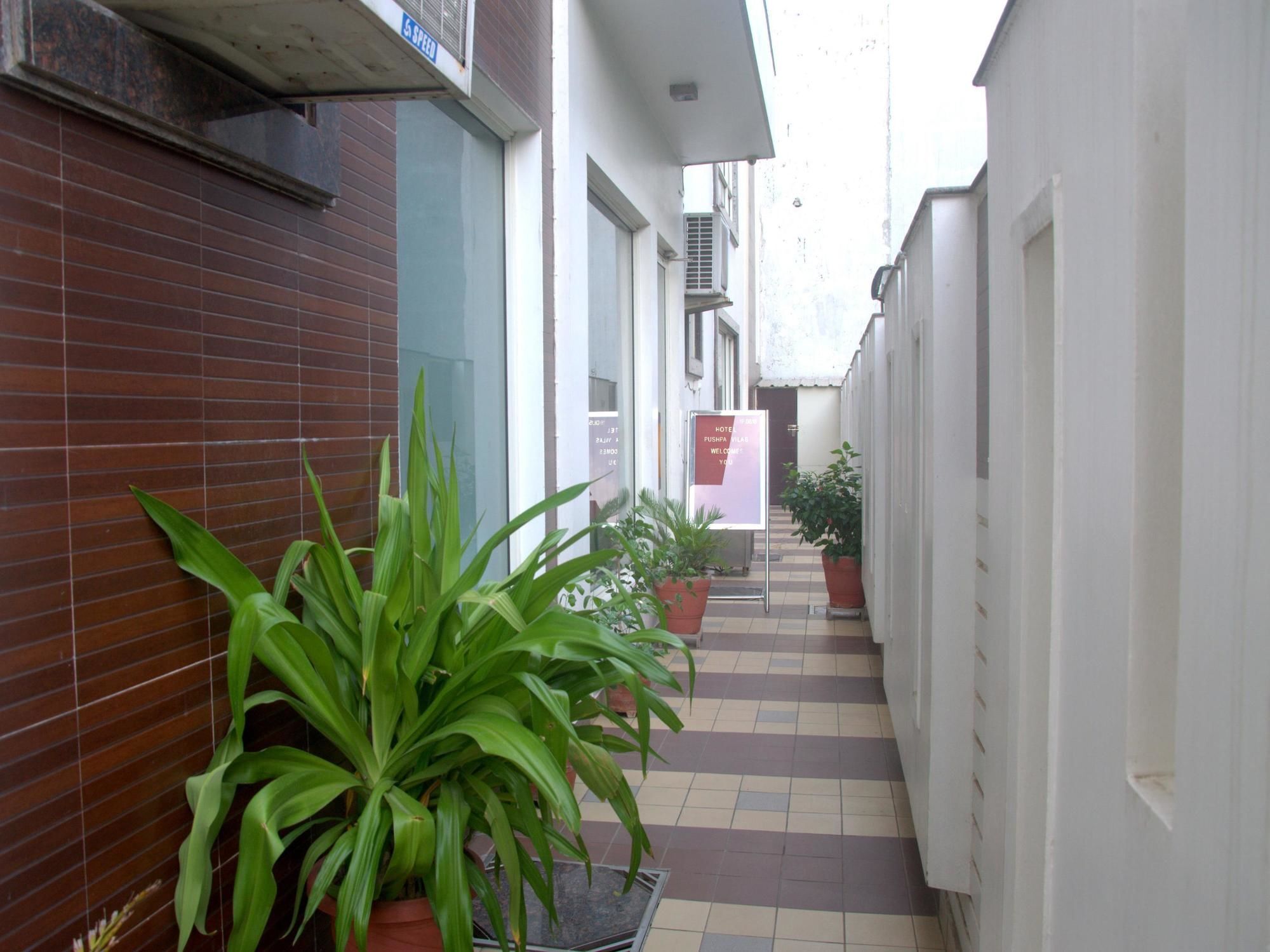 Capital O 1391 Hotel Pushpa Vilas Ghaziabad Esterno foto